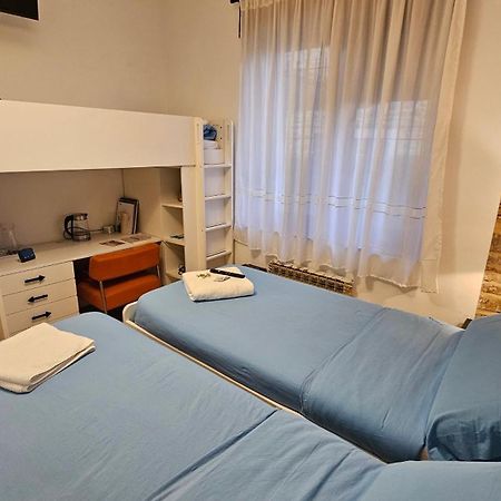 Habitación triple en caserío a 8km de Bilbao Galdácano Exterior foto