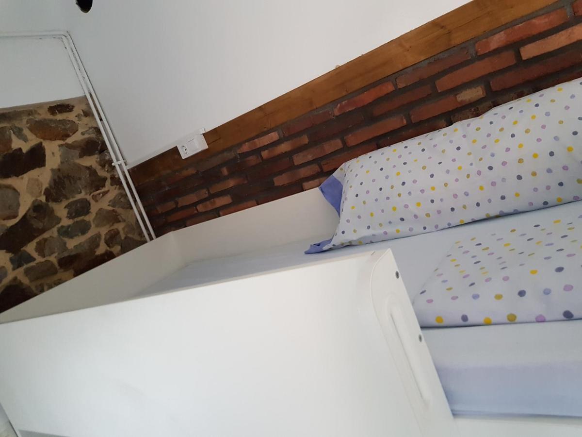 Habitación triple en caserío a 8km de Bilbao Galdácano Exterior foto