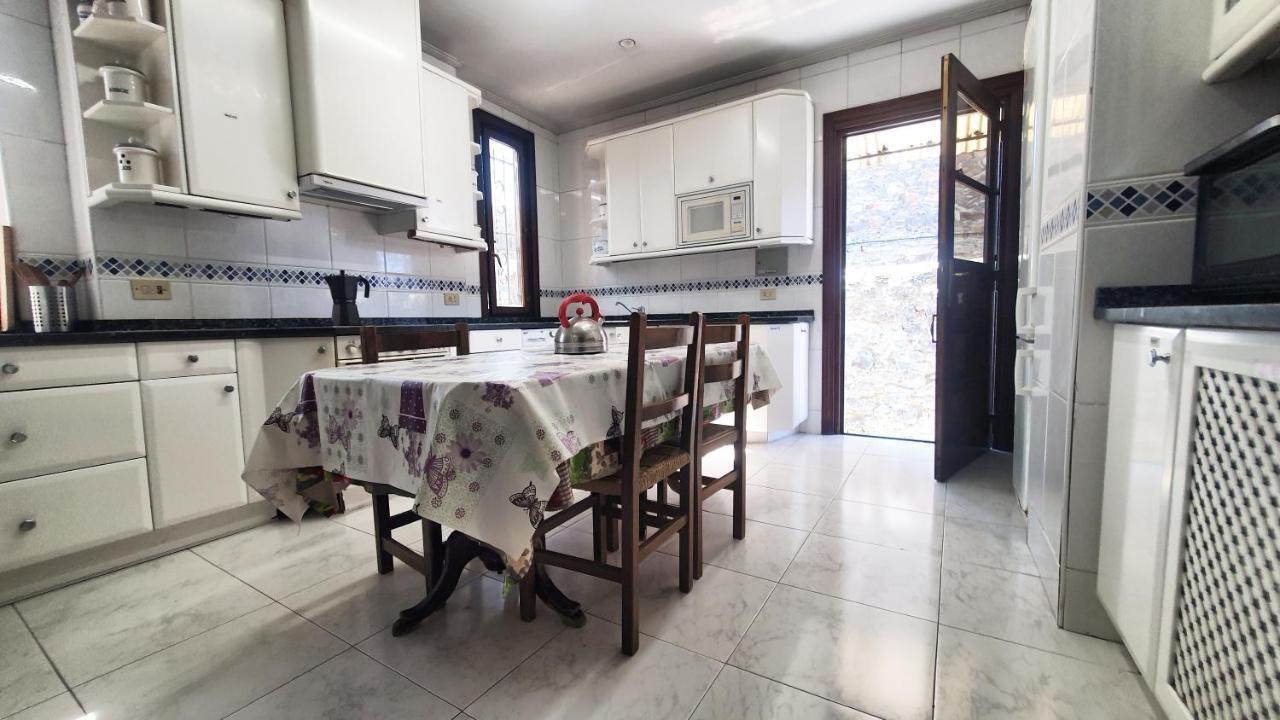 Habitación triple en caserío a 8km de Bilbao Galdácano Exterior foto