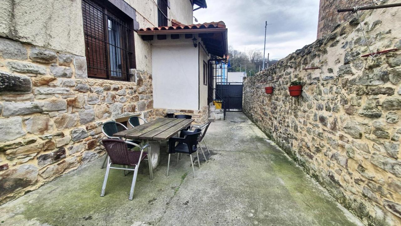 Habitación triple en caserío a 8km de Bilbao Galdácano Exterior foto