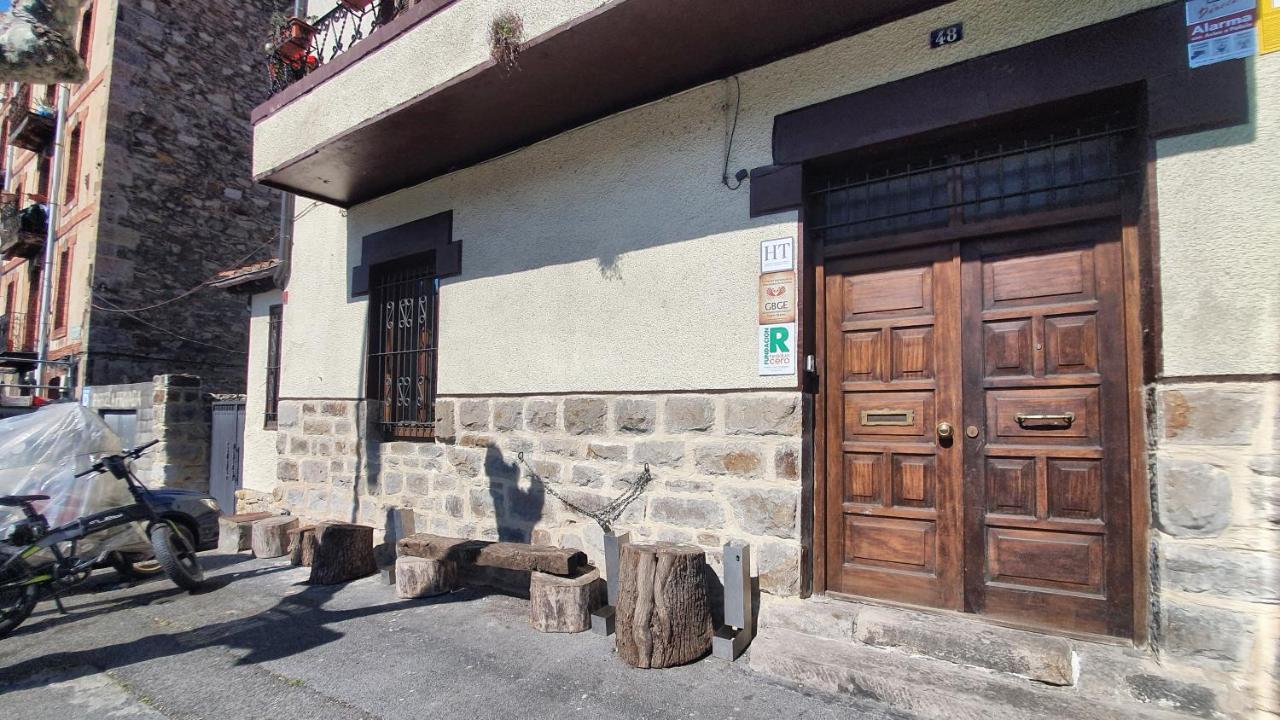 Habitación triple en caserío a 8km de Bilbao Galdácano Exterior foto