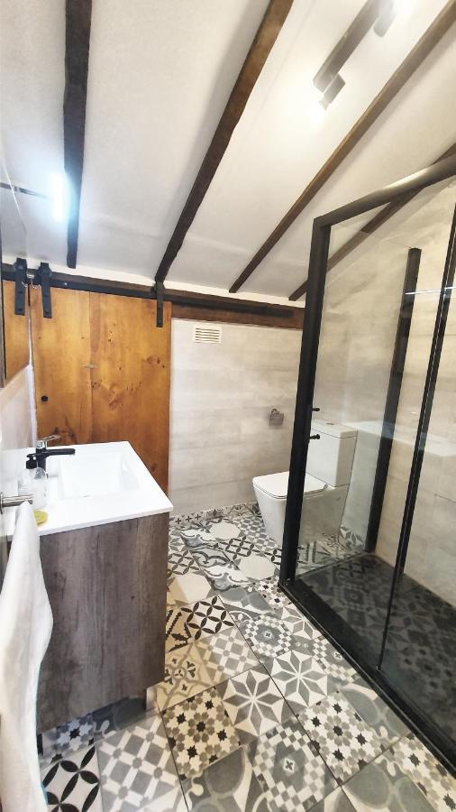 Habitación triple en caserío a 8km de Bilbao Galdácano Exterior foto