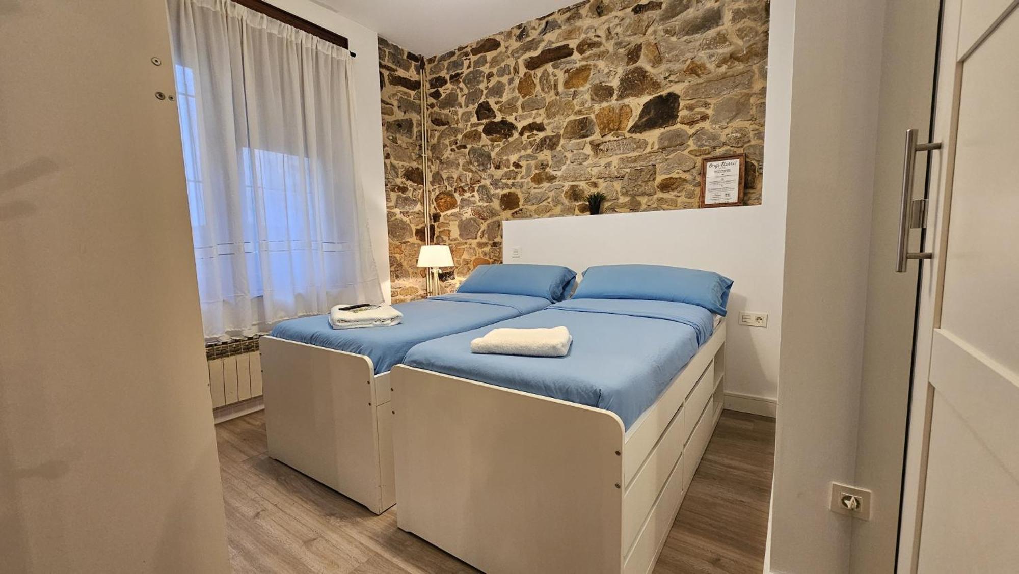 Habitación triple en caserío a 8km de Bilbao Galdácano Exterior foto