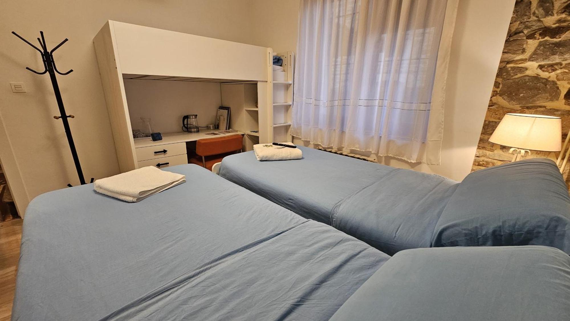 Habitación triple en caserío a 8km de Bilbao Galdácano Exterior foto