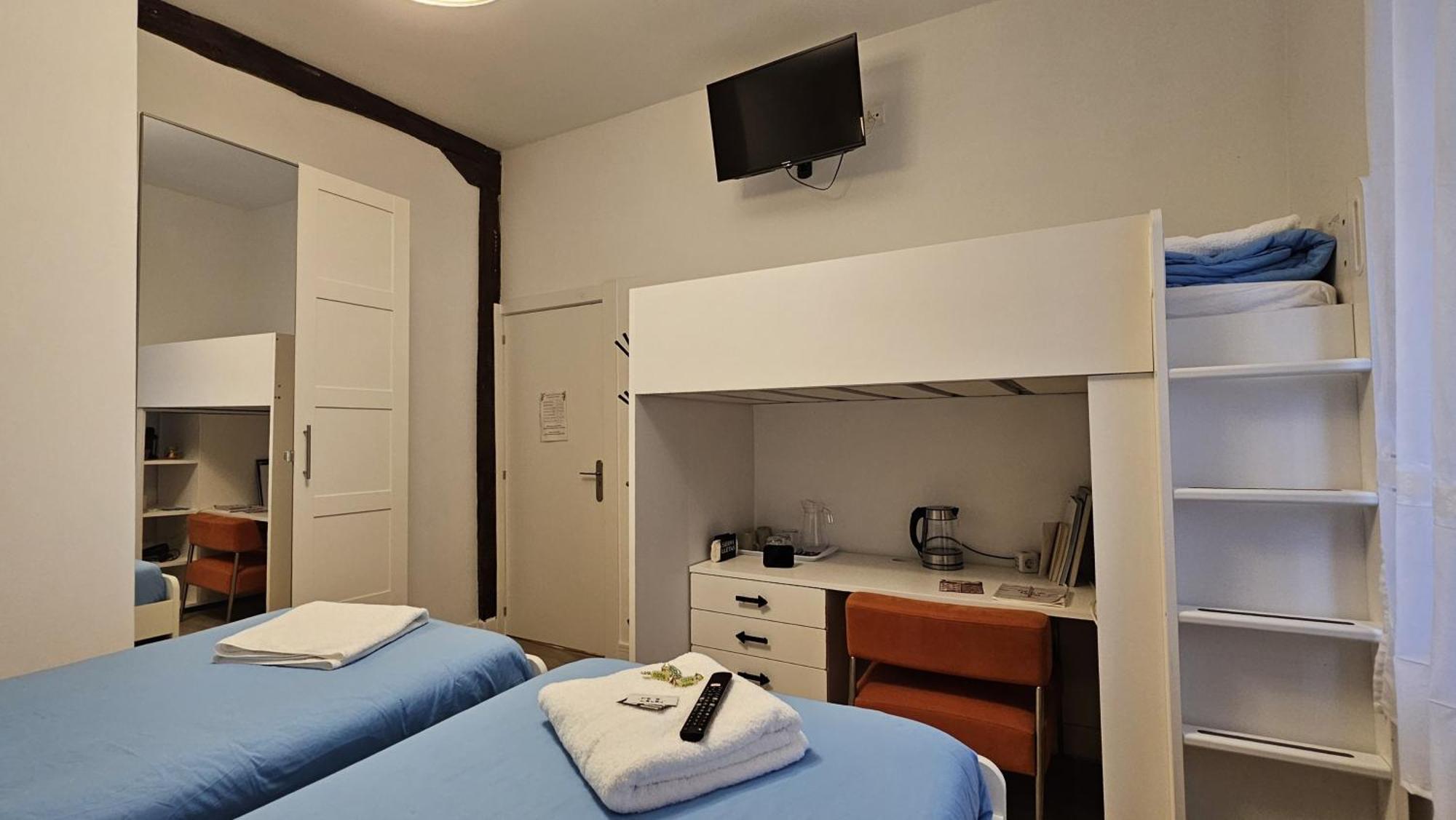 Habitación triple en caserío a 8km de Bilbao Galdácano Exterior foto