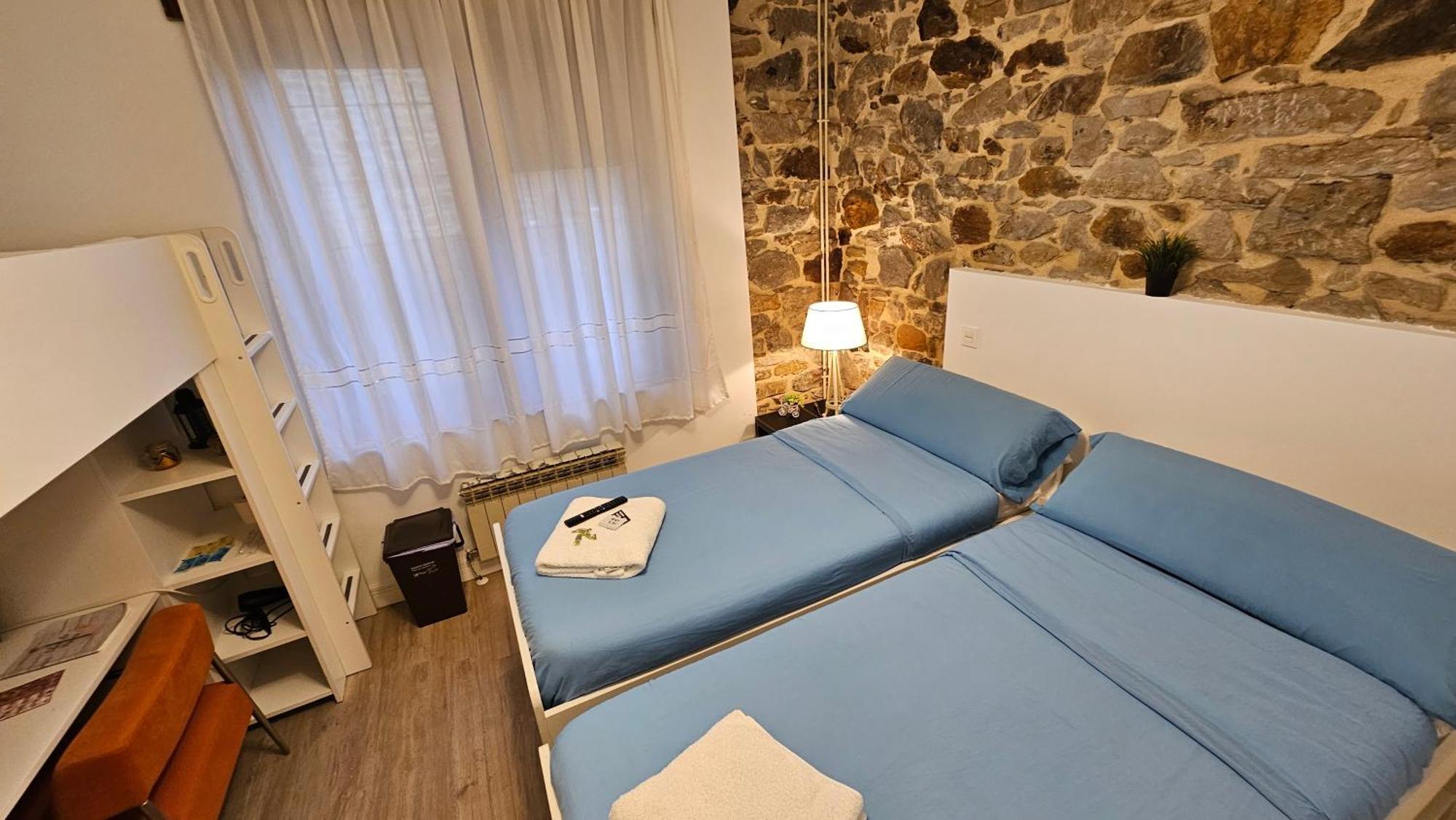 Habitación triple en caserío a 8km de Bilbao Galdácano Exterior foto